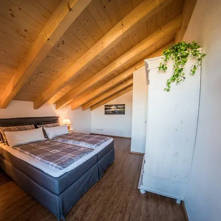 Alpenwohnung Neuner Lägenhet *